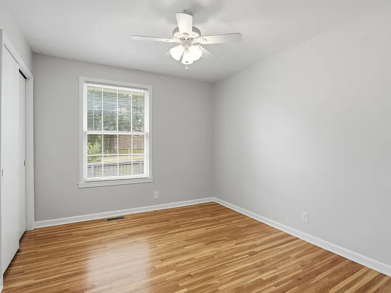2614 Edge O Lake Dr — Photo 14