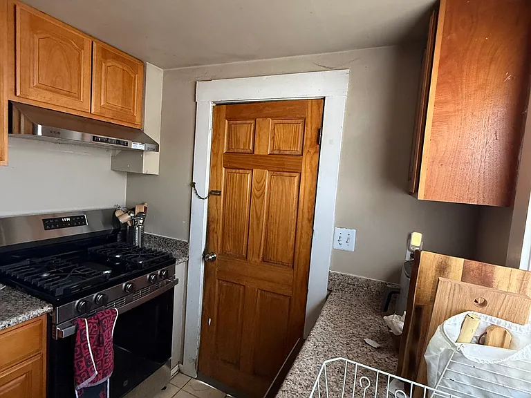 604 S Delaware St — Photo 4