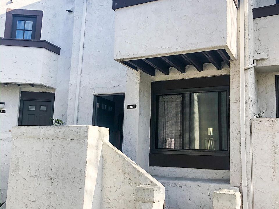 Entry, Exterior of Front