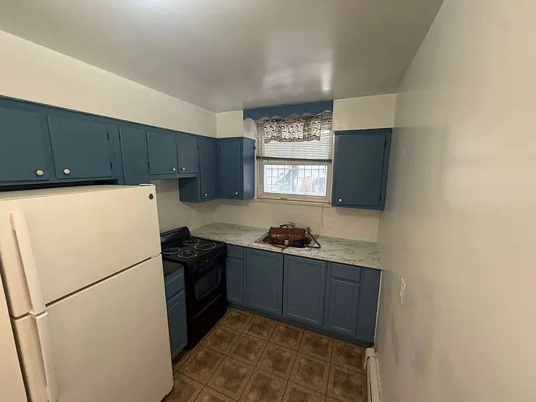 293 Parker St #3 — Photo 10