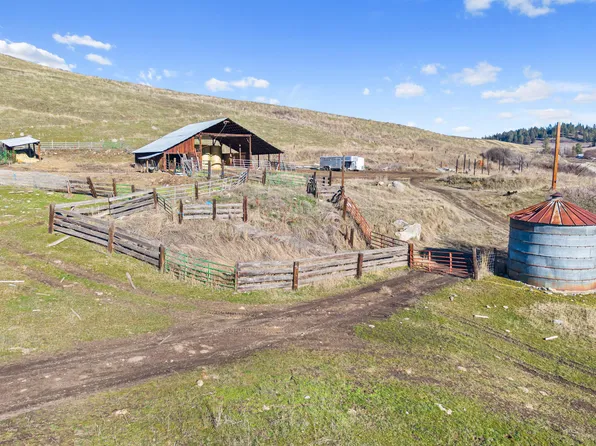 2697 Bridgeman Rettinger Rd, Kettle Falls, WA 99141