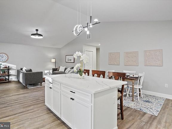 4th image of 130 Highland Way