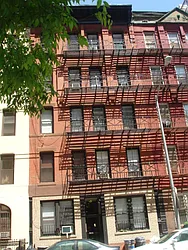 405 East 77th Street in Lenox Hill