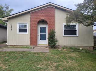 3388 Royal Wood Rd, Lexington, KY 40515
