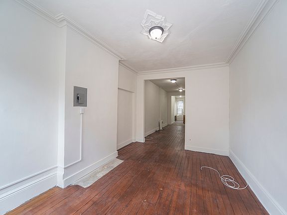 2nd image of 144 Wythe Ave #2L