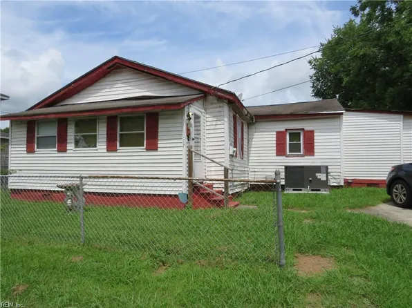 1002 Bank Street Ext, Suffolk, VA 23434