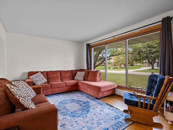 4th image of 319 Cannon View Dr