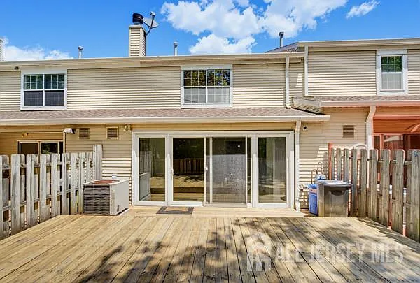 88 Wilshire Ct — Photo 25