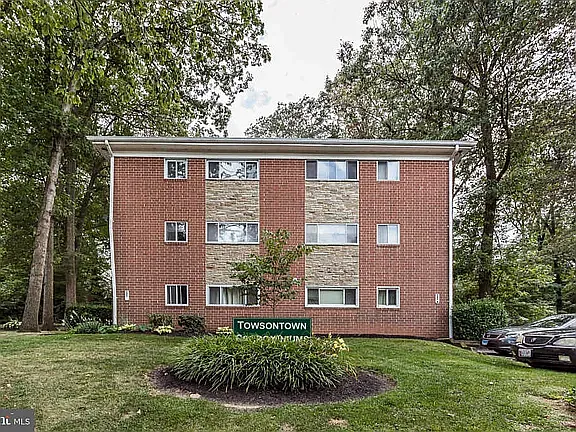 2 bed, 818 sqft, $1,500 — Photo 2