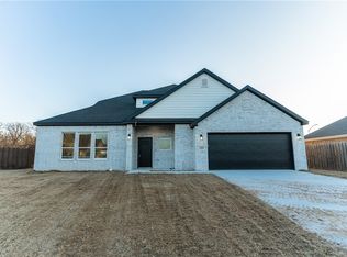 7265 Charlotte Ave, Springdale, AR 72762