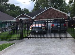 8121 Hamlet St, Houston, TX 77078