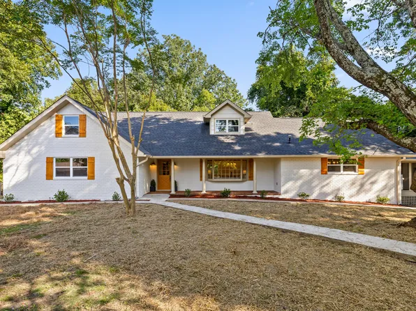 10 Terry St, Rossville, GA 30741