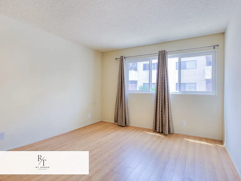 125 S Sierra Madre Blvd #104 — Photo 24