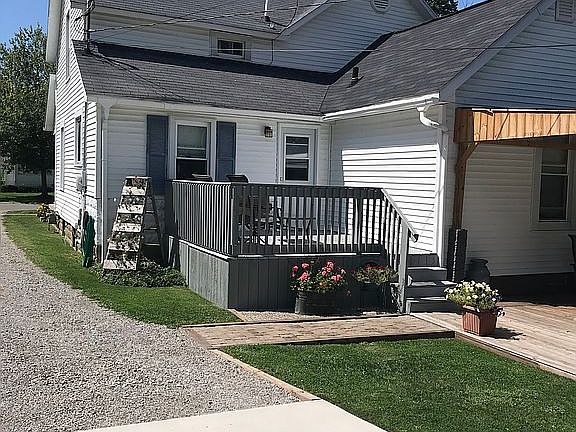 4th image of 1038 Highland Ave