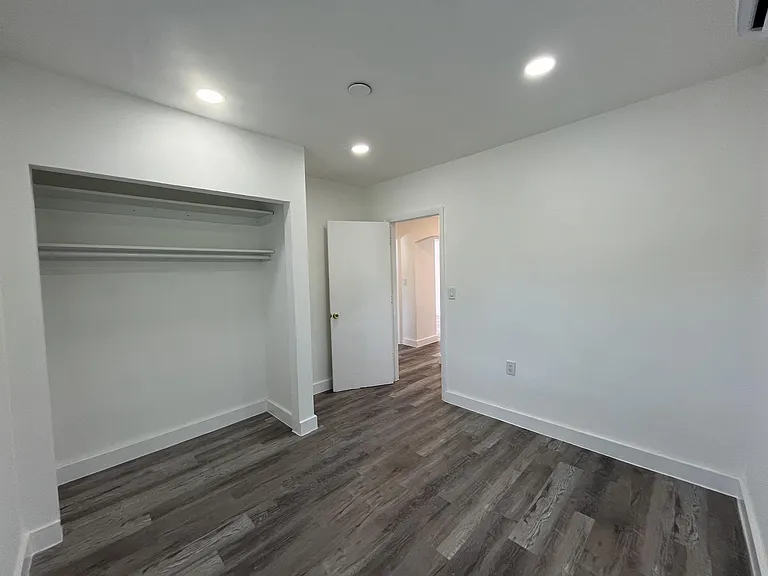 1725 NE 148th St — Photo 10