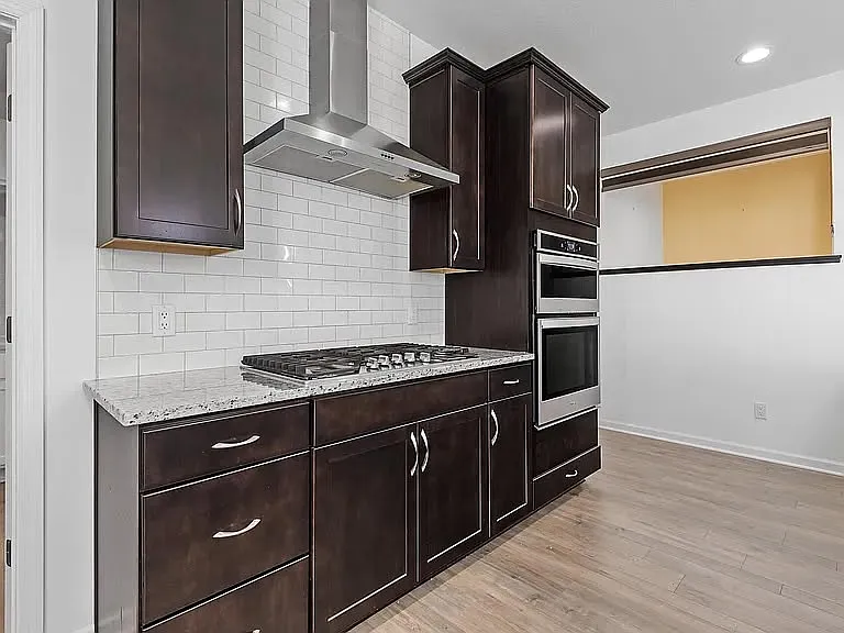 5 bed, 3454 sqft, $3,995 — Photo 3