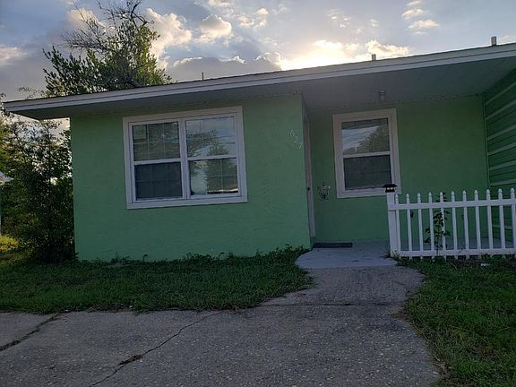 Green house Red Door