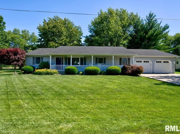 109 Magnolia Dr, Raymond, IL 62560