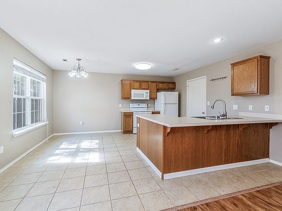 3rd image of 2297 W Skyler Dr