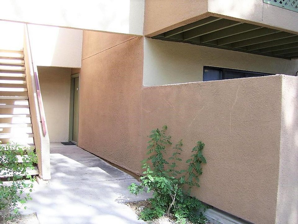1--Front of Condo