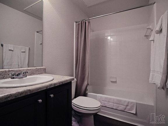 5th image of 2305 E 7th St