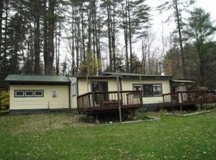 9 Town Line Ln, Newport, NH 03773