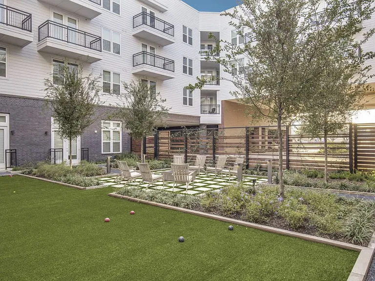 Folio West Houston — Photo 43