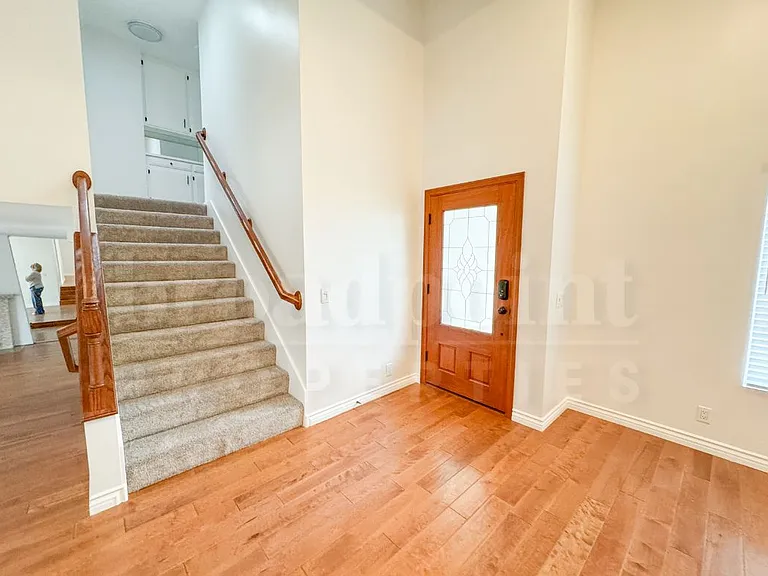 203 Chapalita Dr — Photo 5