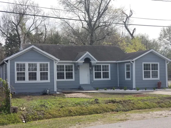 951 Reverend B J Lewis Dr #B, Houston, TX 77088