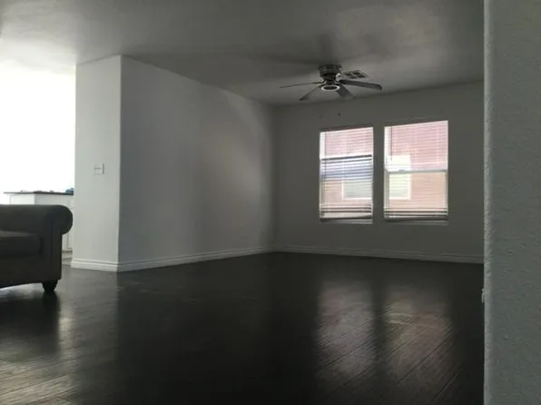 10280 Purple Primrose Dr, Las Vegas, NV 89141