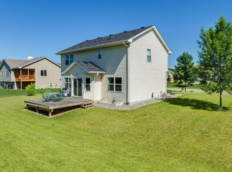 2nd image of 27005 Meadow Ridge Dr