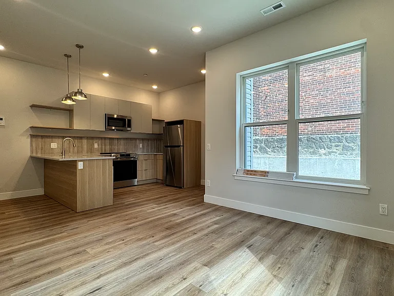 5222-24 Chester Ave #3 — Photo 10