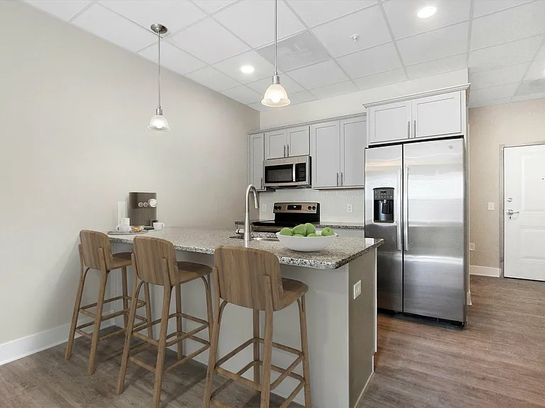 421 W King St — Photo 12