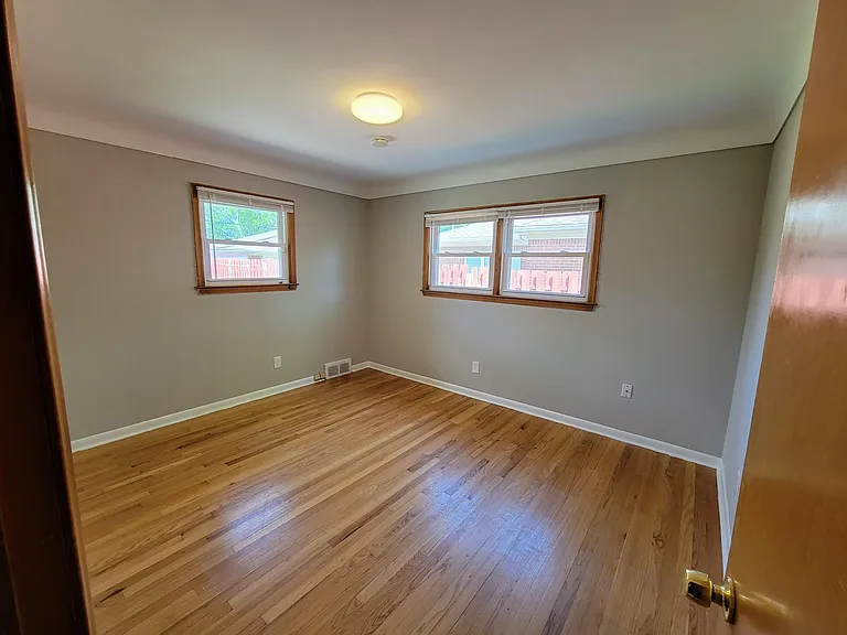 19801 Edmunton St — Photo 11