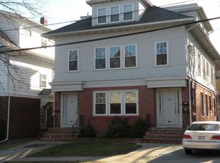 389 Lloyd Ave #1, Providence, RI 02906