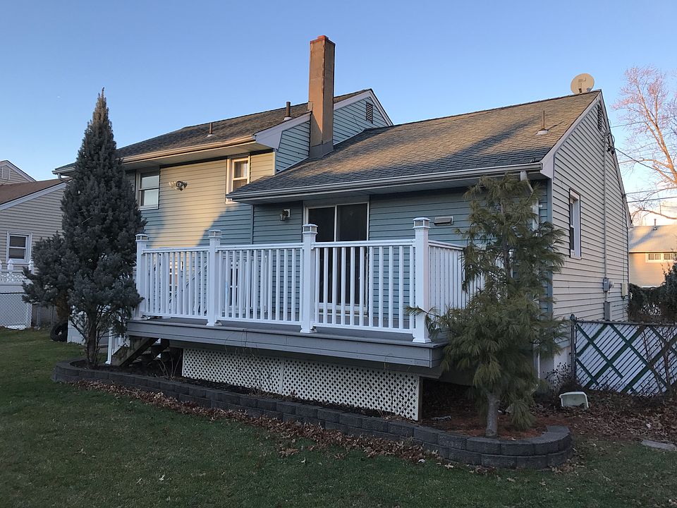 2nd image of 7 Eldorado Ct