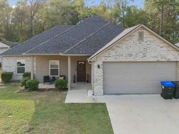 1325 Frankie Ln, Longview, TX 75604