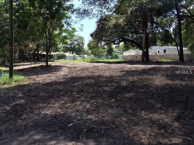 1st image of 402 Acorn Cir