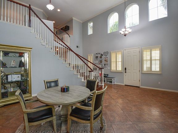 4th image of 251 Menard Cir