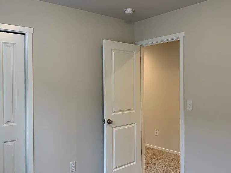 537 NE 138th Pl — Photo 31