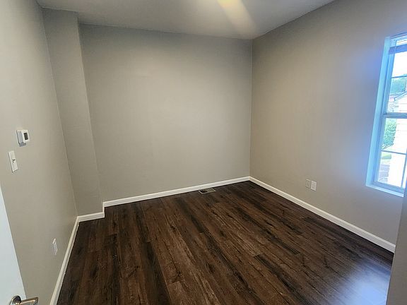 2nd image of 10114 Chester Rd