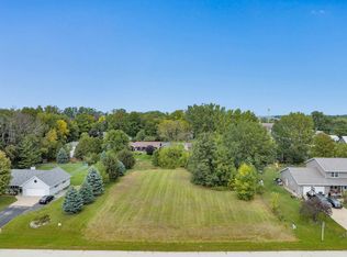 Vanwood Ln #2, Luxemburg, WI 54217