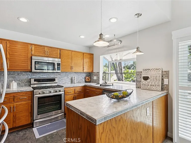 26107 McBean Pkwy — Photo 11