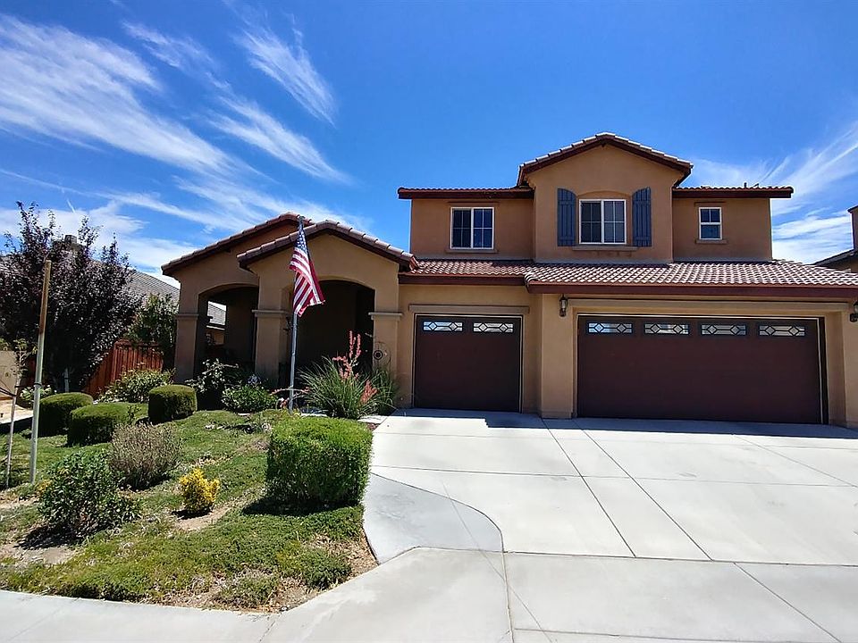 1st image of 13913 Camino Lindo St
