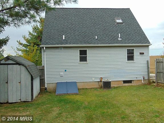 Exterior (Rear)