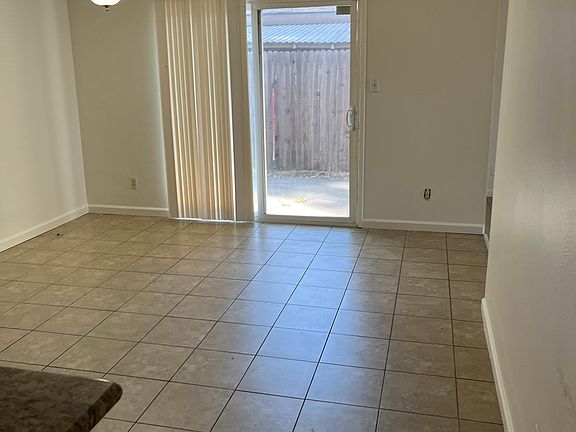 3rd image of 987 Johnfer Way