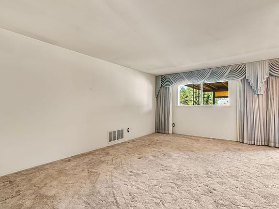 4th image of 2901 Avenida Nevada NE