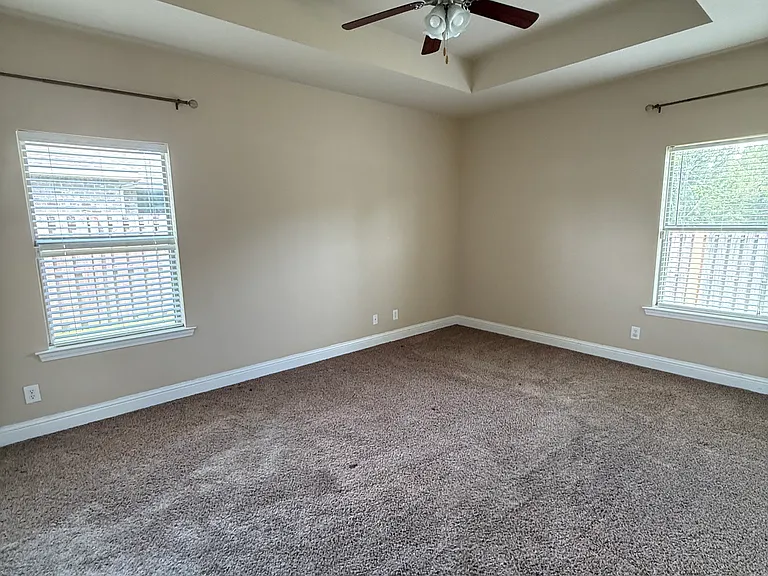 2216 Livingstone Ct — Photo 11