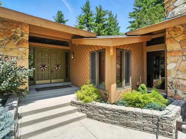 5776 Beech Grove Ln, Cincinnati, OH 45233