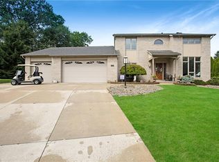 1700 Sand Dr, Uniontown, OH 44685